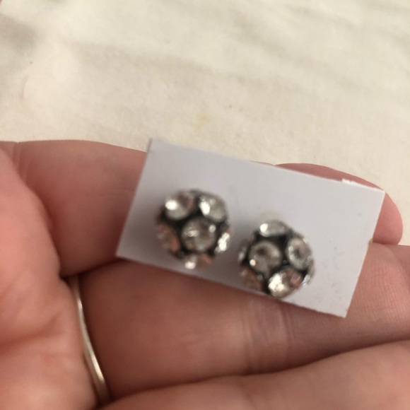 Lot of Silver and Black Post Earrings - Picture 6 of 8